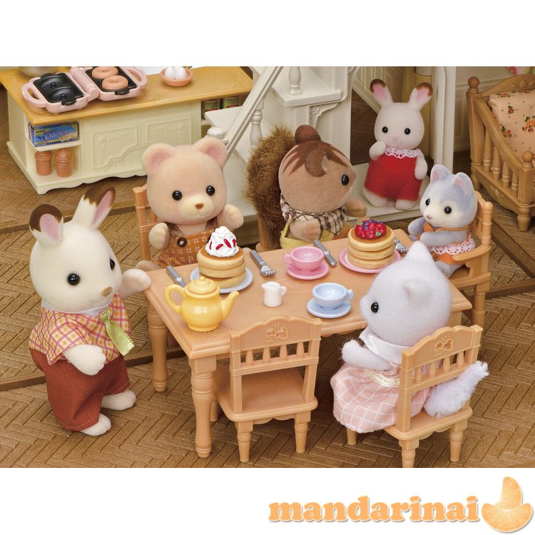 SYLVANIAN FAMILIES Kaimo namas su raudonu stogu